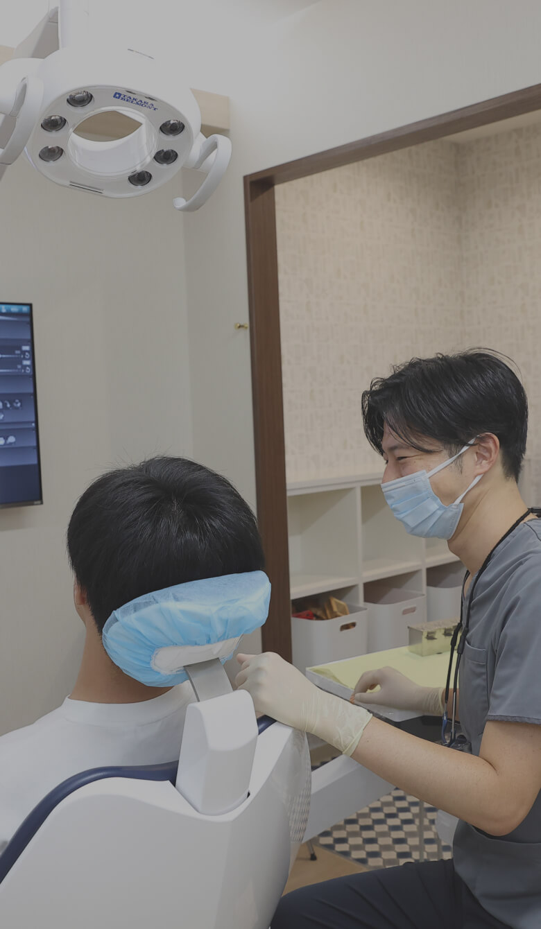 家族で通える、やさしい歯科医院世代を超えて通える歯科医院。小児から大人まで、丁寧な診療と充実した設備で一生涯の健康なお口をサポートします。